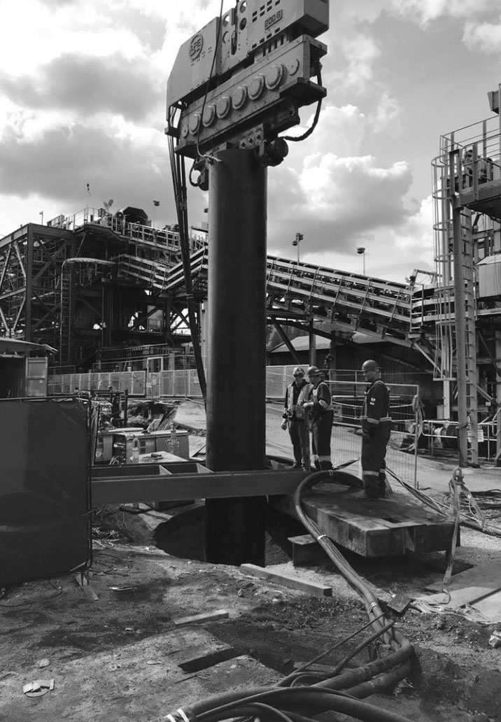 NEPTUNE TERMINALS – FOUNDATION PILE INSTALLATION